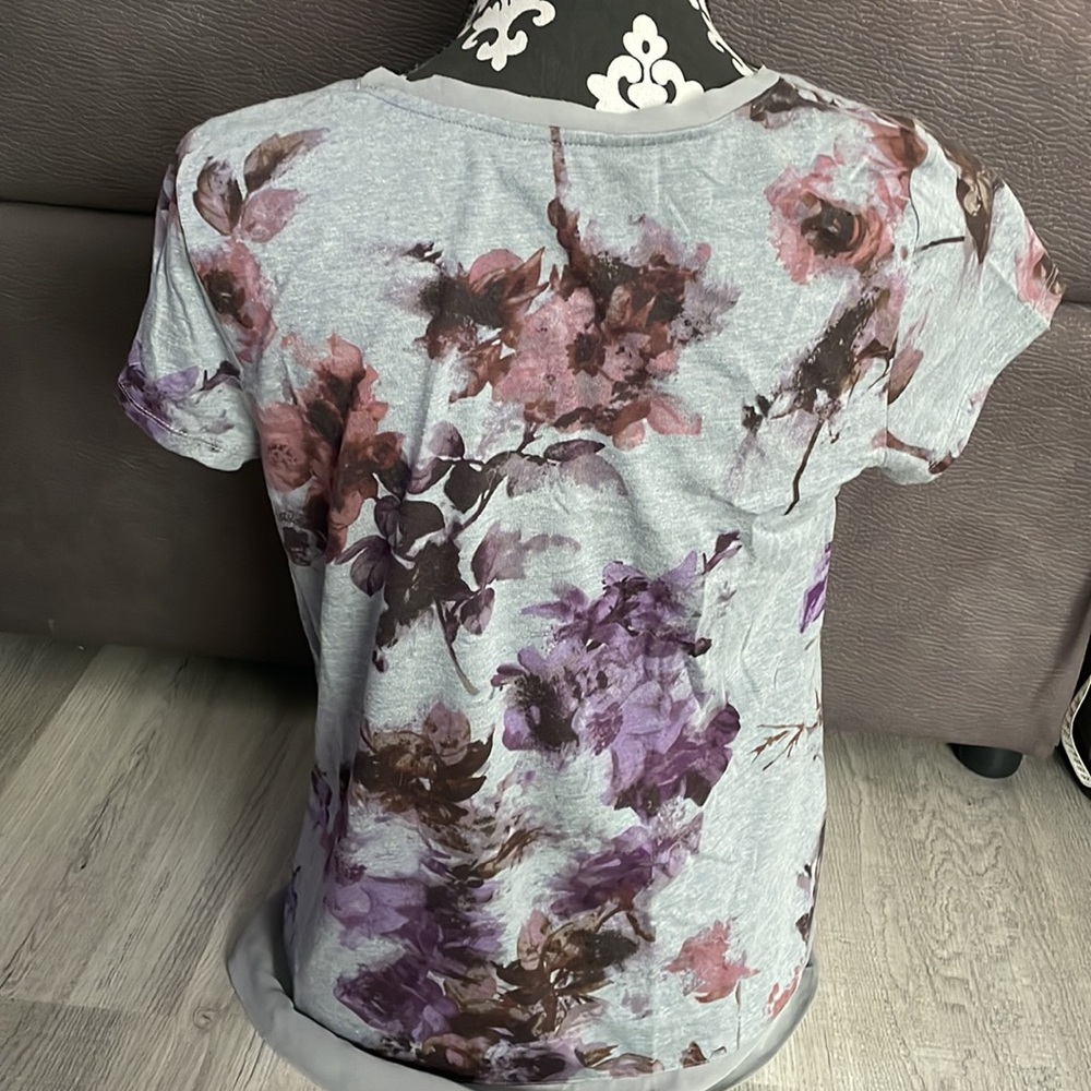 SIMPLY VERA VERA WANG Gray Floral T-Shirt Size PM - Picture 5 of 6